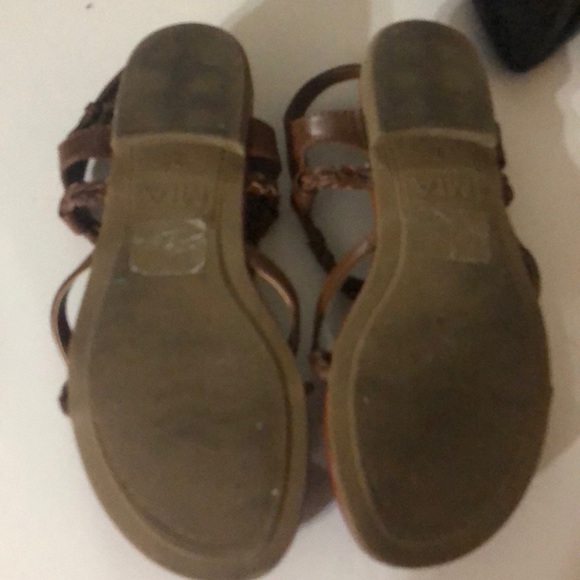 Huaraches - Picture 2 of 3